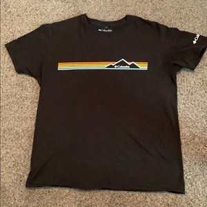 Columbia t-shirt